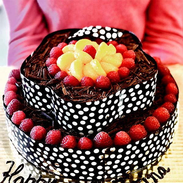 Le Rouge Cake Collection