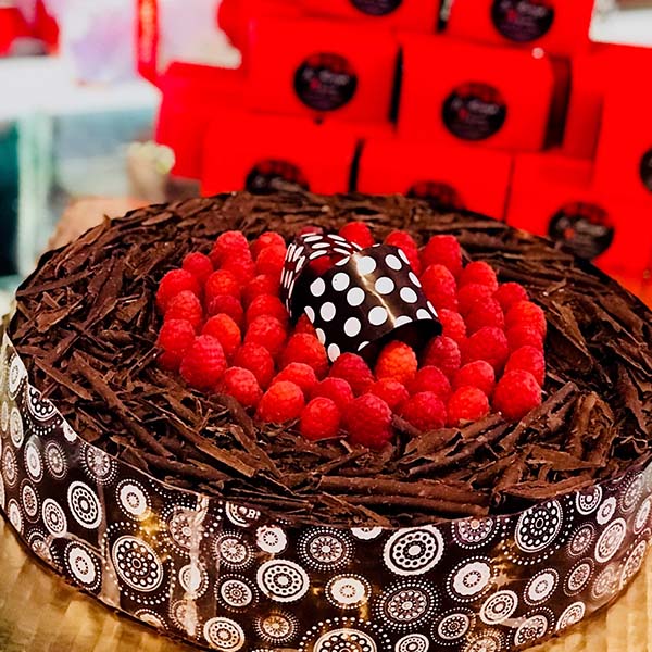 Dark Chocolate Raspberry Ganache Cake